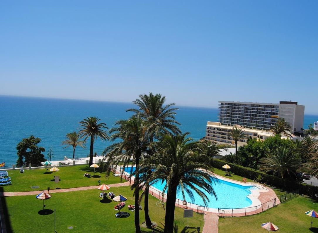 Apartamento Torre De La Roca Actual Torremolinos Luaran gambar