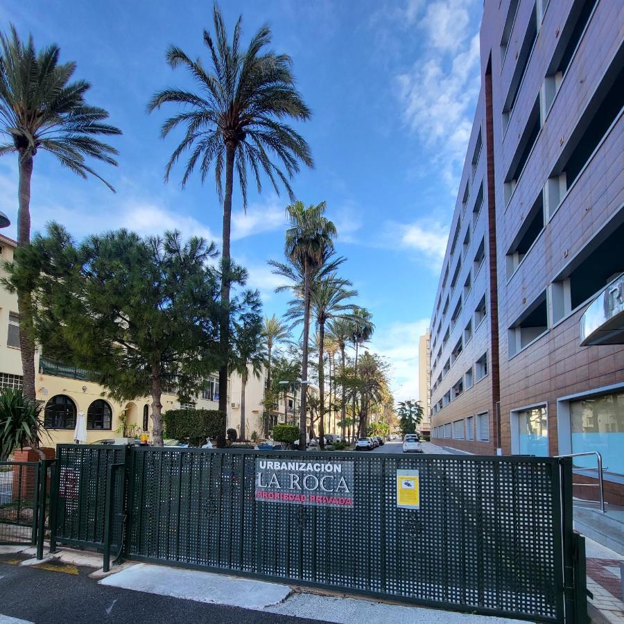 Apartamento Torre De La Roca Actual Torremolinos Luaran gambar