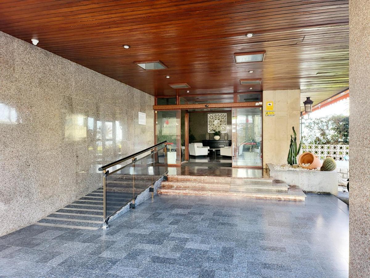 Apartamento Torre De La Roca Actual Torremolinos Luaran gambar