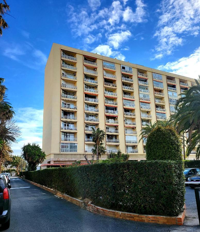 Apartamento Torre De La Roca Actual Torremolinos Luaran gambar