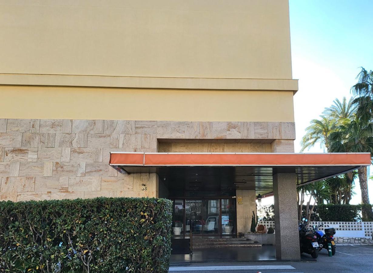 Apartamento Torre De La Roca Actual Torremolinos Luaran gambar